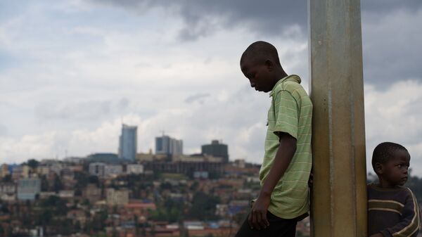 Мальчик на холме возле города Кигали, Руанда - اسپوتنیک افغانستان  