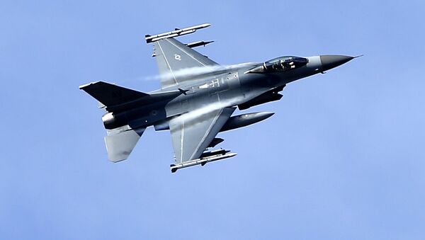 Американский истребитель F-16 - اسپوتنیک افغانستان  