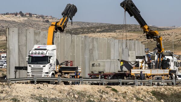 Строительство новой секции разделительной стены на Западном берегу реки Иордан - اسپوتنیک افغانستان  