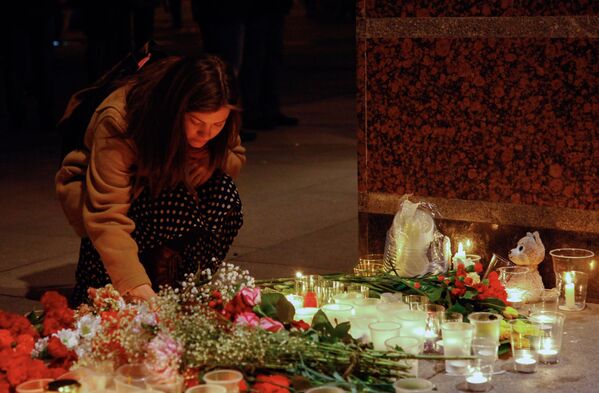 مراسم یاد بود از کشته شدگان حمله انتحاری در متروی سن پترزبورگ - اسپوتنیک افغانستان  