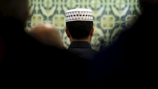 سنگاپور یک امام را به جرم اهانت به مسیحیان و یهودیان اخراج می‌کند - اسپوتنیک افغانستان  