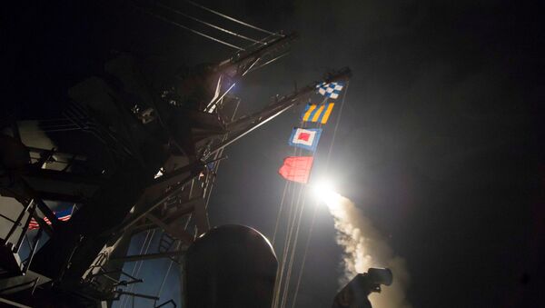 Американский эсминец типа Ross производит ракетный удар по сирийской авиабазе - اسپوتنیک افغانستان  