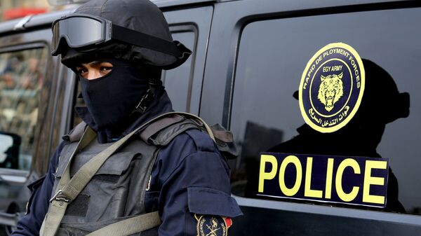 Египетская полиция рядом с машиной - اسپوتنیک افغانستان  