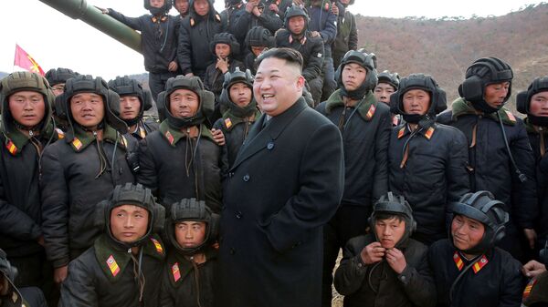 Северокорейский лидер Ким Чен Ын и танковый отряд Корейской народной армии - اسپوتنیک افغانستان  