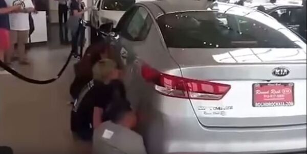 بوسه - اسپوتنیک افغانستان  