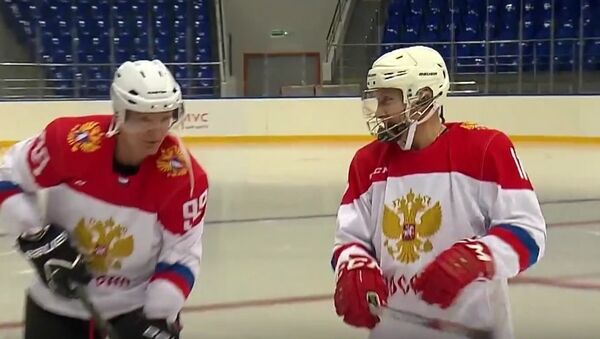 Putin Meets Killy On Sochi Hockey Rink - اسپوتنیک افغانستان  