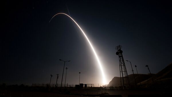 امریکا دومین بار در یک هفته راکت بالستیک قاره‌پیما را آزمایش کرد - اسپوتنیک افغانستان  