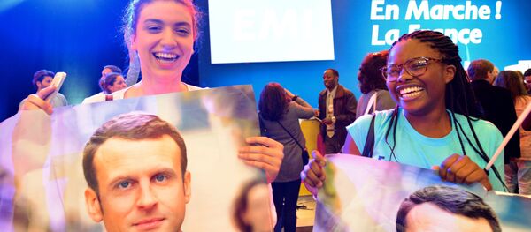 رئیس جمهور ۳۹ ساله فرانسه و مادر و پدرش را بیشتر بشناسیم رئیس جمهور ۳۹ ساله فرانسه و مادر و پدرش را بیشتر بشناسیم - اسپوتنیک افغانستان