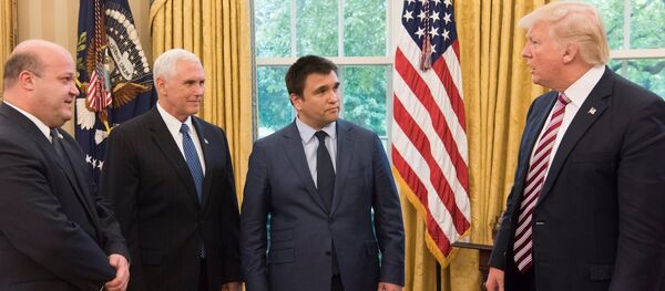Left to right: Ukrainian Ambassador to Ukraine Valeriy Chaly, US Vice President Mike Pence, Ukrainian Foreign Minister Pavlo Klimkin, and US President Donald Trump - اسپوتنیک افغانستان  