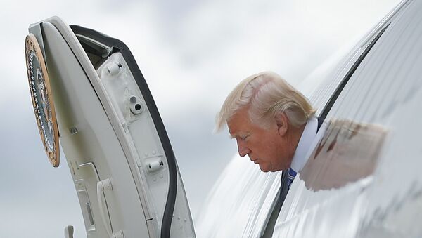 President Donald Trump steps out of Air Force One - اسپوتنیک افغانستان  