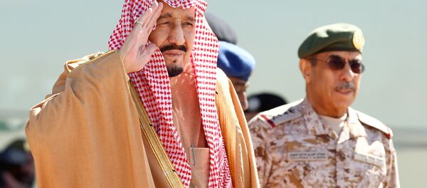 Король Саудовской Аравии Салман ибн Абдул-Азиз Аль Сауд на авиашоу в честь 50-летия Авиационной академии имени короля Фейсала в Эр-Рияде Король Саудовской Аравии Салман ибн Абдул-Азиз Аль Сауд на авиашоу в честь 50-летия Авиационной академии имени короля Фейсала в Эр-Рияде - اسپوتنیک افغانستان