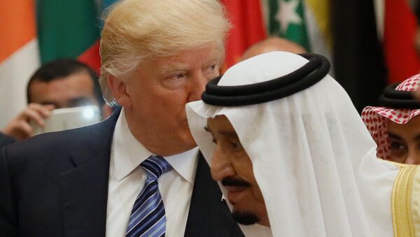US President Donald Trump and Saudi Arabia's King Salman bin Abdulaziz Al Saud (R) attend the Arab Islamic American Summit in Riyadh, Saudi Arabia May 21, 2017. - اسپوتنیک افغانستان  
