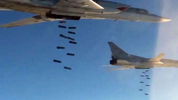 Удар бомбардировщиков Ту-22 по объектам ИГ в районах Пальмиры - اسپوتنیک افغانستان  