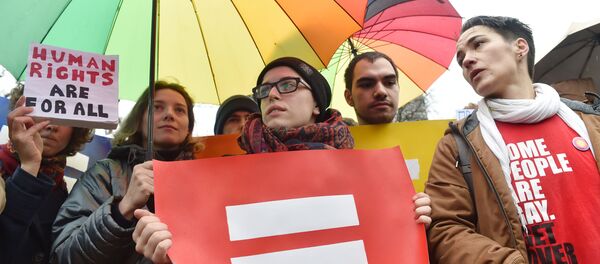 Представители ЛГБТ-сообщества на митинге в Киеве Представители ЛГБТ-сообщества на митинге в Киеве - اسپوتنیک افغانستان