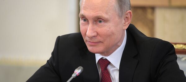 Президент РФ Владимир Путин во время встречи с представителями мировых информационных агентств на ПМЭФ-2017 Президент РФ Владимир Путин во время встречи с представителями мировых информационных агентств на ПМЭФ-2017 - اسپوتنیک افغانستان