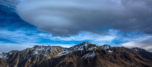 Фотография UFO over the Caucasus российского фотографа Дмитрия Демина Фотография UFO over the Caucasus российского фотографа Дмитрия Демина - اسپوتنیک افغانستان