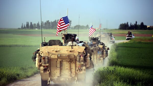 Американские войска в сопровождении Курдских отрядов военной самообороны на границе Сирии с Турцией - اسپوتنیک افغانستان  