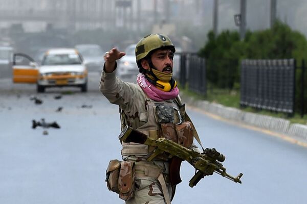 نمابندهگان نیرو های امنیتی افغانستان در جوار پارلمان کابل - اسپوتنیک افغانستان  
