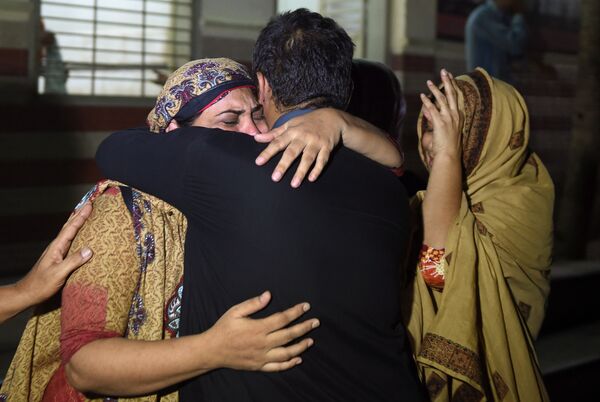 عزاداری مردم کراچی بخاطر اقارب ایشان که در اثر گرما تلف شده اند - اسپوتنیک افغانستان  