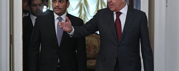 Министр иностранных дел Катара Мухаммед Аль Тани и министр иностранных дел РФ Сергей Лавров на встрече в Москве Министр иностранных дел Катара Мухаммед Аль Тани и министр иностранных дел РФ Сергей Лавров на встрече в Москве - اسپوتنیک افغانستان