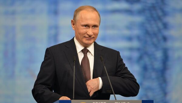 Президент России Владимир Путин на XX Петербургском международном экономическом форуме - اسپوتنیک افغانستان  