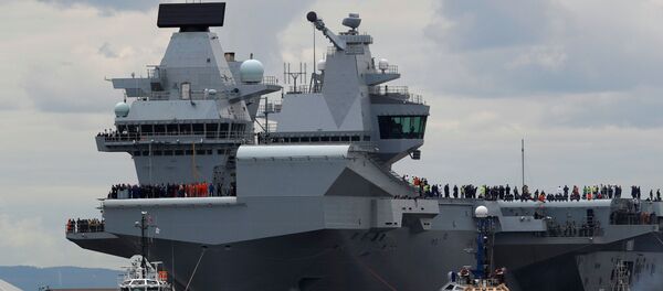 Крупнейший корабль ВМС Великобритании авианосец Королева Елизавета Крупнейший корабль ВМС Великобритании авианосец Королева Елизавета - اسپوتنیک افغانستان