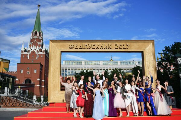 شب های فارغ التحصیلان مکتب سال ۲۰۱۷ در مسکو میدان سرخ - اسپوتنیک افغانستان  