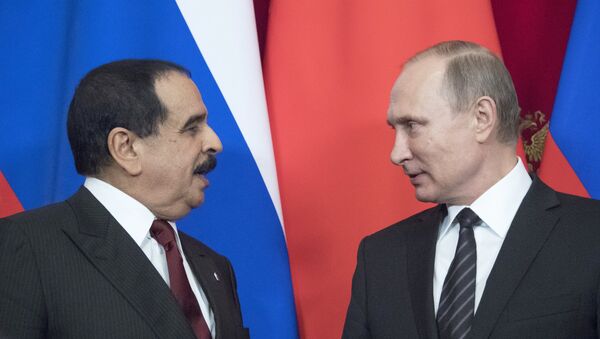 Vladimir Putin meets with King Hamad bin Isa Al Khalifa of Bahrain. File photo - اسپوتنیک افغانستان  