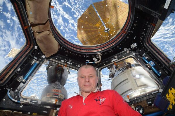 فضانورد روس اولگ نویصکی در ایستگاه فضایی بین‌المللی - اسپوتنیک افغانستان  