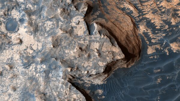 جزئیات وجود آب مایع در مریخ - اسپوتنیک افغانستان  