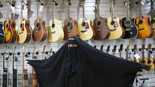 Мусульманская женщина-музыкант Gisele Marie - اسپوتنیک افغانستان  