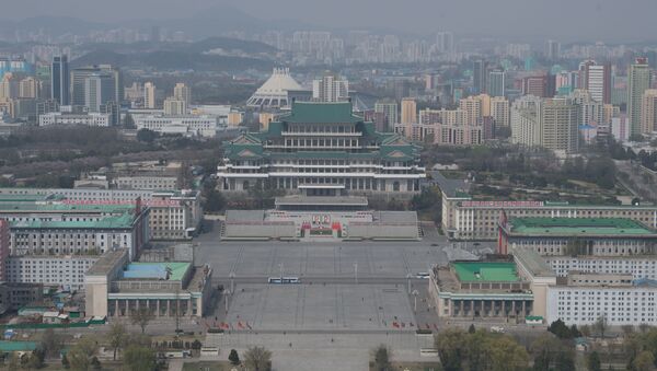 Вид на площадь Ким Ир Сена и Центральную библиотеку Пхеньяна - اسپوتنیک افغانستان  