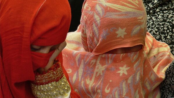 محاکمه مادر به اتهام مجبورکردن دختر 13 ساله اش به ازدواج - اسپوتنیک افغانستان  