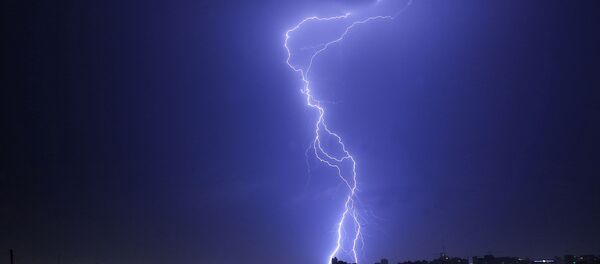 Молнии над Кувейтом Молнии над Кувейтом - اسپوتنیک افغانستان