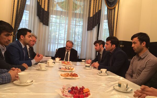 دیدار محصلین افغان با سفیر و آتشه فرهنگی سفارت افغانستان در مسکو - اسپوتنیک افغانستان  
