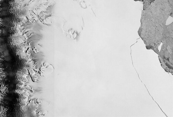 کوه  بزرگ برف با مساحت 6000 کیلومتر در قطب جنوب - اسپوتنیک افغانستان  
