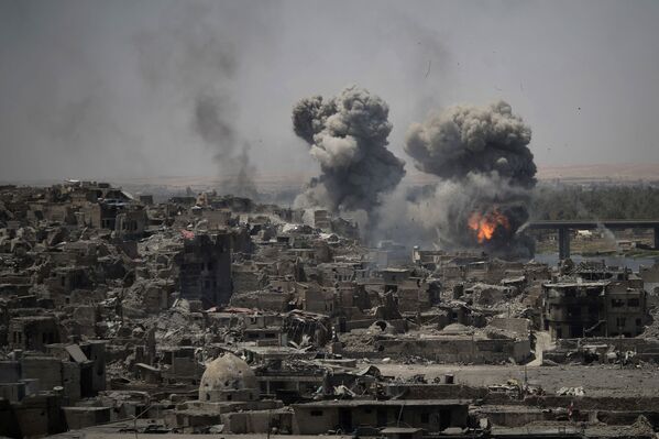 حمله هوای بر پایگاه های داعش در موصل - اسپوتنیک افغانستان  