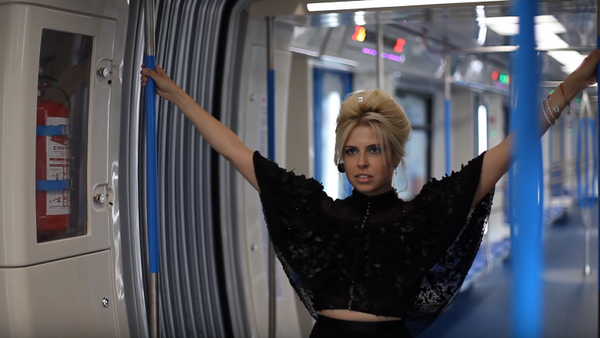 عکاسی مدل های روس در مترو مسکو + ویدیو - اسپوتنیک افغانستان  
