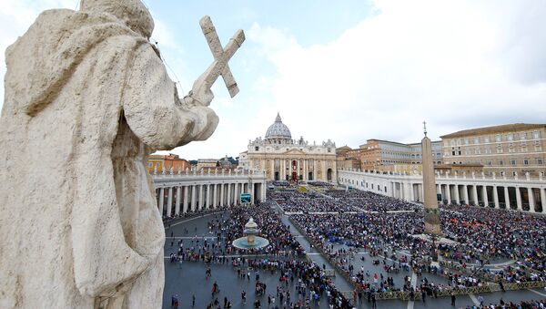 Pope Francis leads the Easter mass in Saint Peter's Square at the Vatican April 16, 2017 - اسپوتنیک افغانستان  