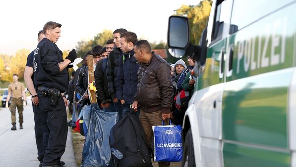 پناهجوی اخراج شده افغان به آلمان باز می‌گردد - اسپوتنیک افغانستان  