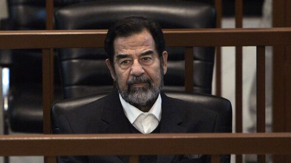 موتر  بنتلی صدام حسین در نمایشگاه موتر در امریکا فروخته شد + عکس - اسپوتنیک افغانستان  