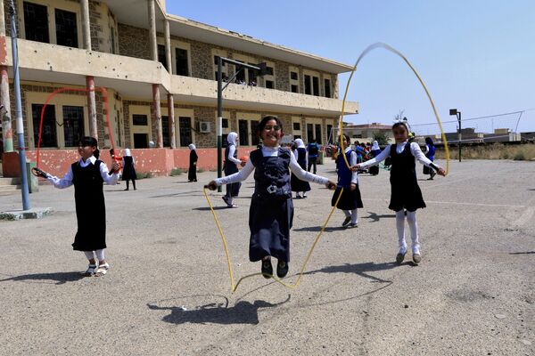 دختران مکتب عراقی  در موصل - اسپوتنیک افغانستان  