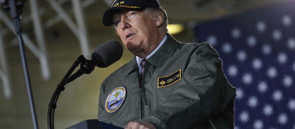 ترامپ در مراسم به آب انداختن ناو هواپیمابر نیروی دریایی امریکا شرکت کرد ترامپ در مراسم به آب انداختن ناو هواپیمابر نیروی دریایی امریکا شرکت کرد - اسپوتنیک افغانستان