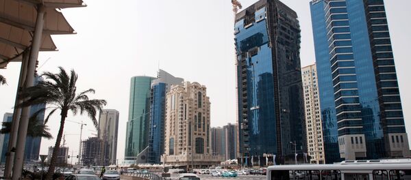 Новостройки на одной из центральных улиц столицы Катара Дохи Новостройки на одной из центральных улиц столицы Катара Дохи - اسپوتنیک افغانستان