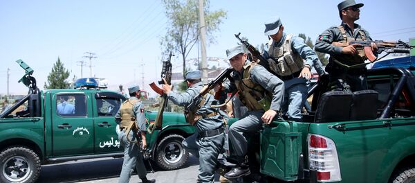 ۴۵۶ افسر و سرباز پولیس هلمند، مصروف خدمت به زورمندان - اسپوتنیک افغانستان  