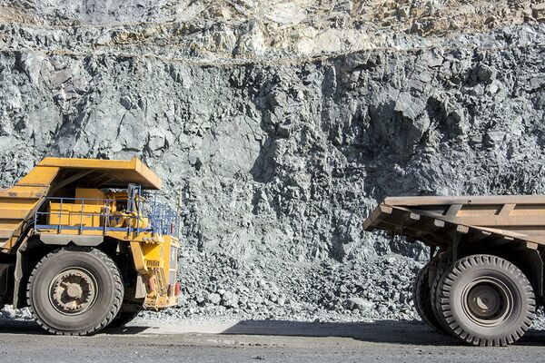 معدن سنگ‌آهن چادرملو در یزد - اسپوتنیک افغانستان  