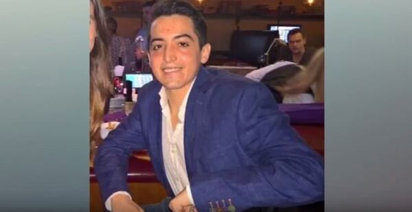 ویدیوی دزد برهنه که پولها را برای مردم در خیابان ریخت ویدیوی دزد برهنه که پولها را برای مردم در خیابان ریخت - اسپوتنیک افغانستان