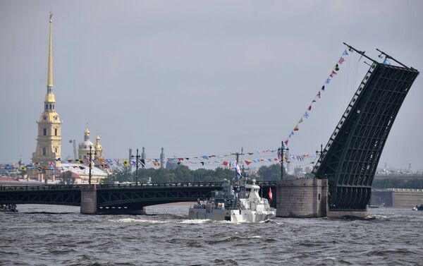 زور جشن  نیروی بحری روسیه در سن پترزبورگ - اسپوتنیک افغانستان  