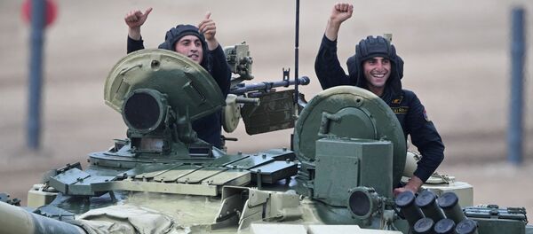 تانک بیاتلون ارتش 2017 روسیه رسانه های غربی را به وجد آورد! تانک بیاتلون ارتش 2017 روسیه رسانه های غربی را به وجد آورد! - اسپوتنیک افغانستان