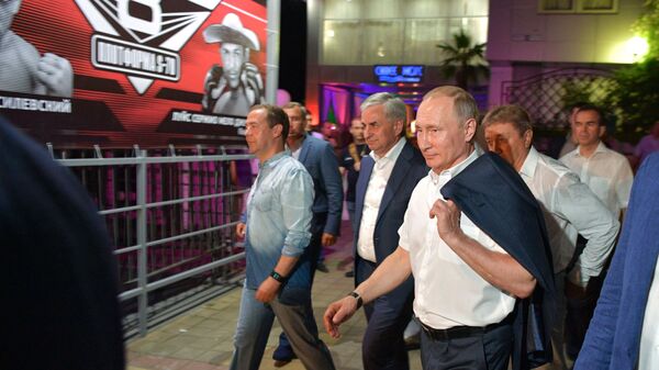 Владимир Путин посетил Международный турнир по самбо в Сочи - اسپوتنیک افغانستان  